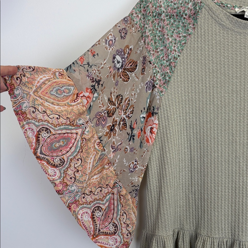 Umgee Boho Waffle Knit Top with Floral Trim bell sleeves/ Oversized Small - Picture 4 of 10